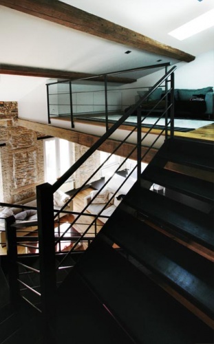 Rnovation d'un appartement  la Croix Rousse. : escalier comble